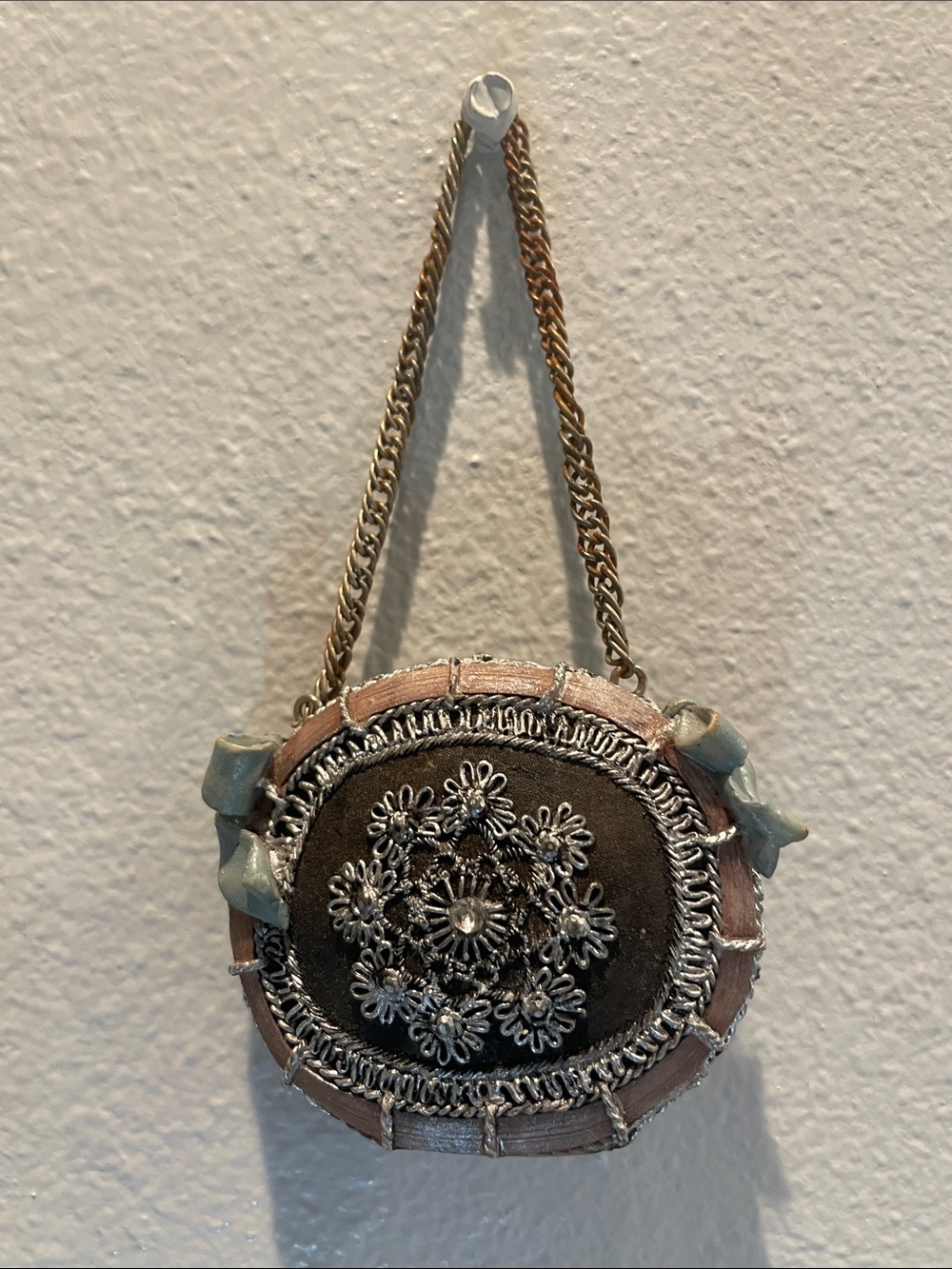 Vintage nostalgia miniature Round Embellished Shoulder Bag ornament black Silver